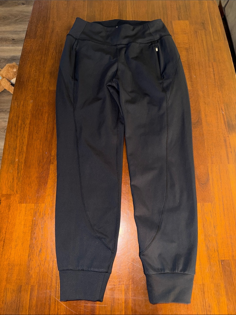 Quince Ladies Whistler Mid-Rise Thermal Jogger Pants. Small. Black.